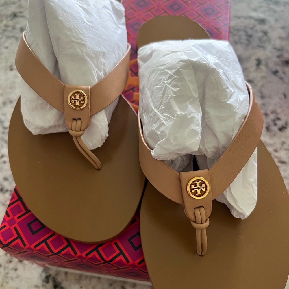 NIB Tory Burch Manon Thong Sandals in Vachetta Calf Leather